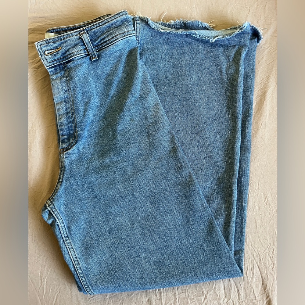 Zara frayed hem blue womens cropped jeans